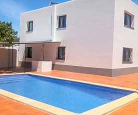 Colonia de Sant Jordi Villa Sleeps 16 Air Con WiFi